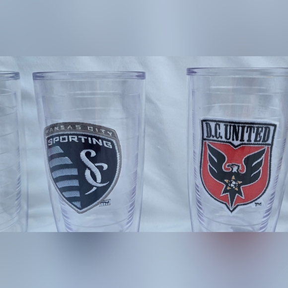 TERVIS Tumbler US SOCCER Football Sport Patch 16oz Clear USA Lot Of 8 Cups - Picture 9 of 13